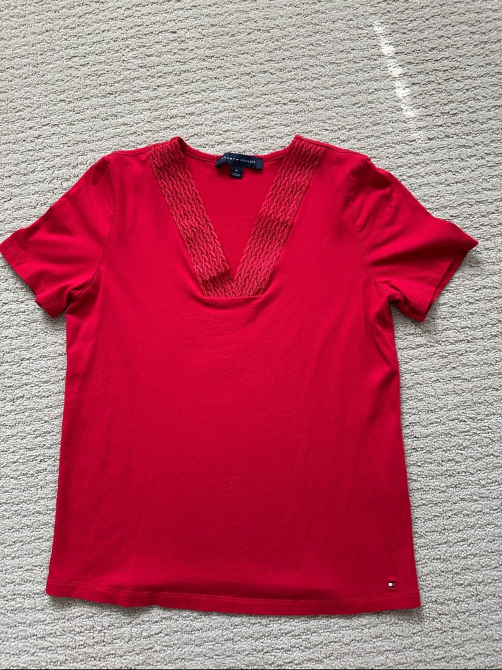 Tommy Hilfiger Red Short Sleeve V‑Neck Knit Top